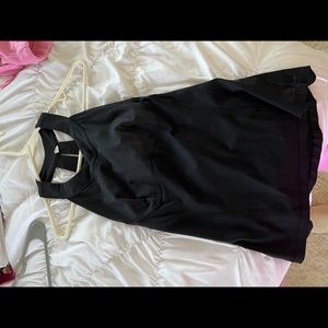 Cut out back Lulu tank size 4